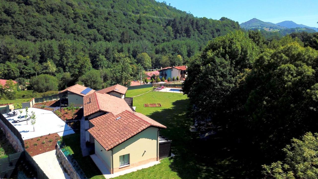 Appartement Complejo Turístico Les Cotolles à Onís Extérieur photo